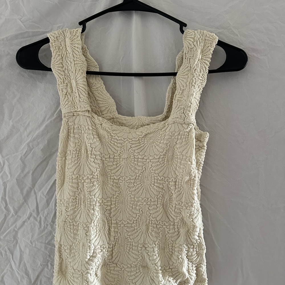 Evereve Cream Textured Tank Top